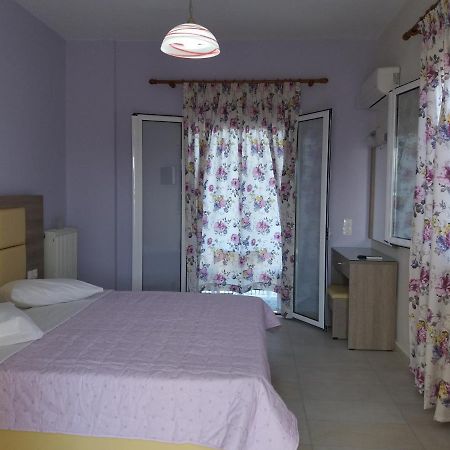 Spyros Apartments Kalamákion Eksteriør bilde