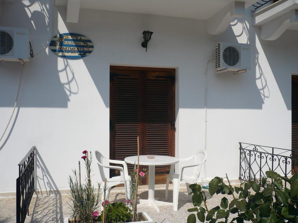 Spyros Apartments Kalamákion Rom bilde