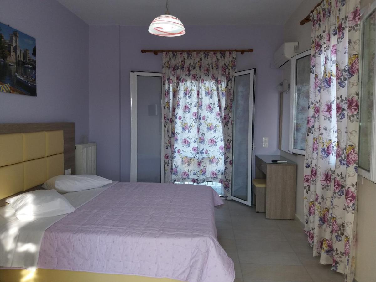 Spyros Apartments Kalamákion Eksteriør bilde